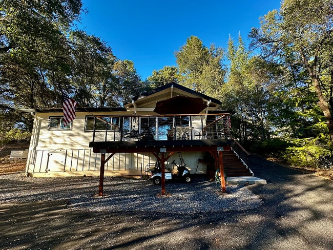 property at 12012 Lakeshore N