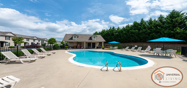 Stone Crest Townhomes in Johnson City, TN - Building Photo - Building Photo