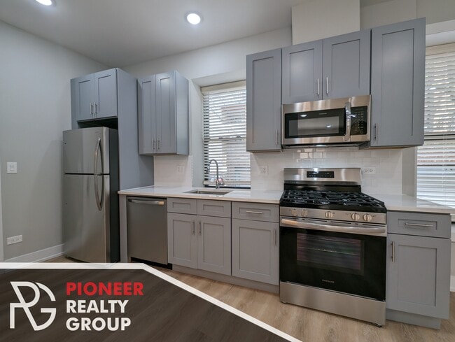 440 W Belden Ave, Unit 2