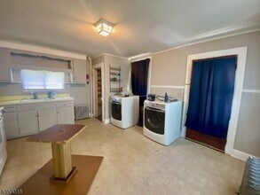 112 Stoll St in Netcong, NJ - Building Photo - Building Photo