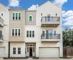955 W 24th St in Houston, TX - Building Photo