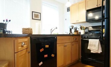 7 Sutherland Rd in Boston, MA - Building Photo - Building Photo