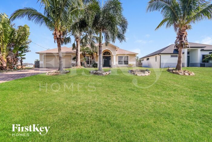 2719 NW 10th St in Cape Coral, FL - Building Photo