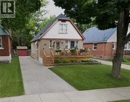 284 E 21st St in Hamilton, ON - Building Photo