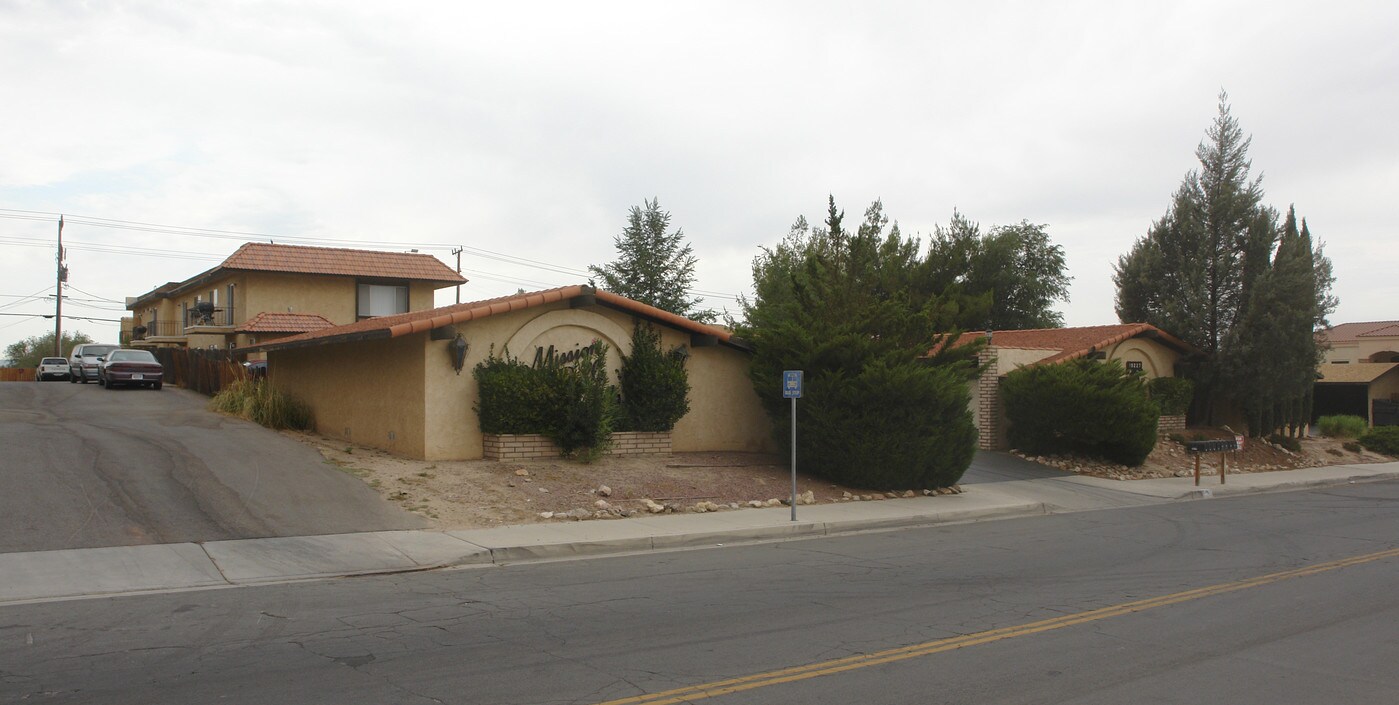 Mission Bell Apartments in Apple Valley, CA - Building Photo