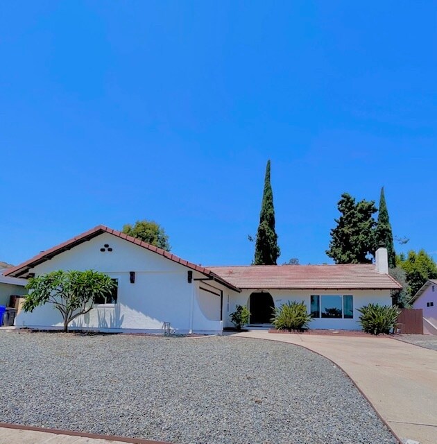 8812 Annandale Way in Santee, CA - Building Photo