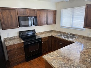 6301 S Cosmo Dr in West Jordan, UT - Building Photo - Building Photo