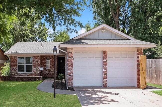 property at 2625 N Grant Ave