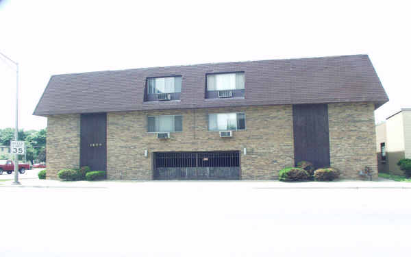 1229 S Harlem Ave in Forest Park, IL - Building Photo - Building Photo