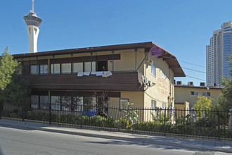 331 W Cleveland Ave in Las Vegas, NV - Building Photo - Building Photo