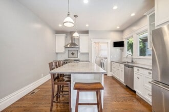 731 Taylor Ave in Alameda, CA - Building Photo - Building Photo