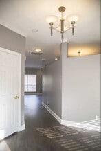 304 Queen Victoria Way in Knoxville, TN - Building Photo - Building Photo