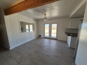 7653 Hanford Ave in Yucca Valley, CA - Building Photo - Building Photo