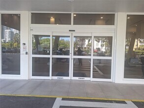 230 174th St in Sunny Isles Beach, FL - Building Photo - Building Photo