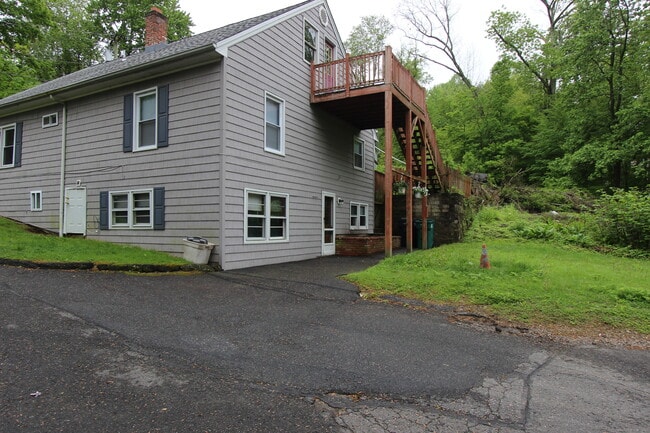 24 Brook St in Seymour, CT - Building Photo - Building Photo
