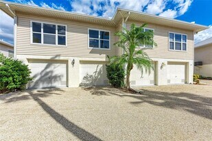 1817 Highland Rd in Osprey, FL - Building Photo