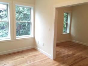 369 Harvard St, Unit 6 in Cambridge, MA - Building Photo - Building Photo