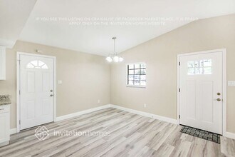 6330 S Selbourne Ave in Tampa, FL - Foto de edificio - Building Photo