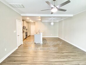 208 Fishers Ct in Hampton, VA - Building Photo - Building Photo