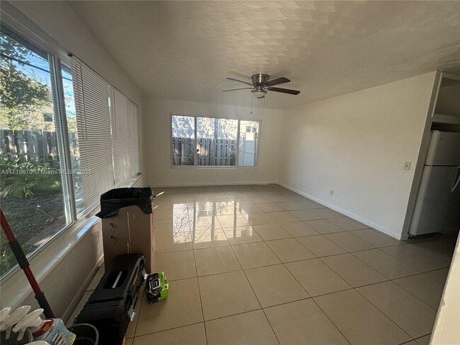 610 NE 12th Ave in Fort Lauderdale, FL - Building Photo - Building Photo