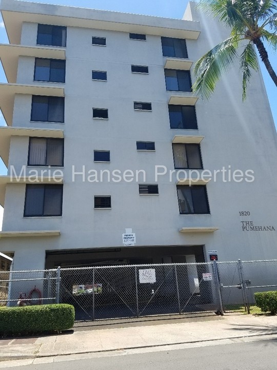 1820 Waiola St-Unit -APT 205 in Honolulu, HI - Building Photo