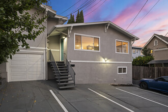 459 Wayne Ave in Oakland, CA - Foto de edificio - Building Photo