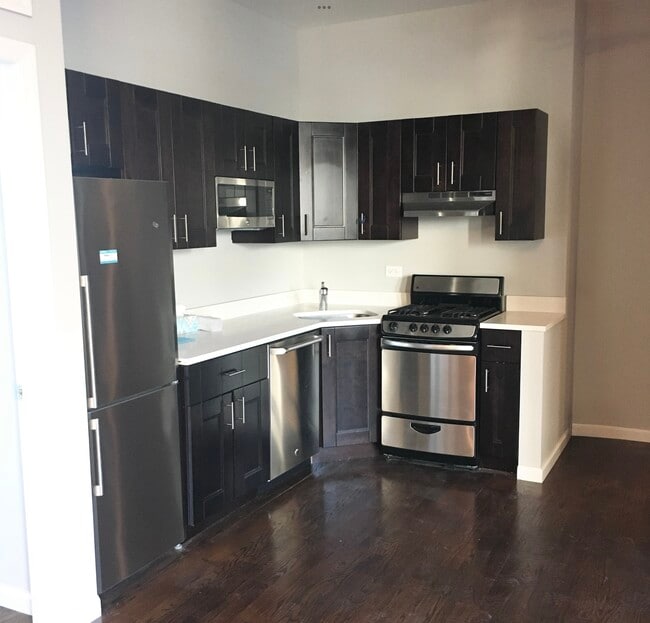 3220 35th St, Unit 2