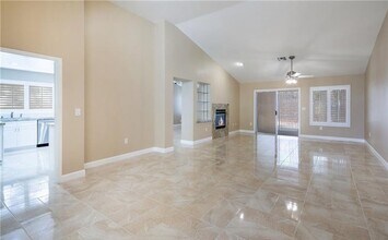 2417 Desert Butte Dr in Las Vegas, NV - Building Photo - Building Photo