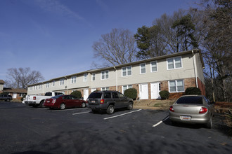 Stratford Apartments in Greenville, SC - Foto de edificio - Building Photo