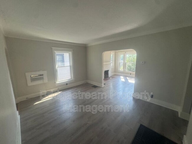 823 Princeton Dr in Dayton, OH - Building Photo - Building Photo