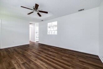 209 E Tietgen St in Pooler, GA - Building Photo - Building Photo