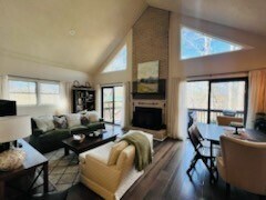 1070 Hawkins Rd in Seneca, SC - Building Photo