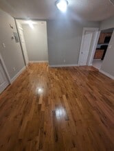 566 Howard Ave, Unit 3R in New Haven, CT - Building Photo - Building Photo