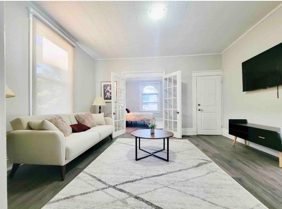 127 Concession St in Cambridge, ON - Building Photo