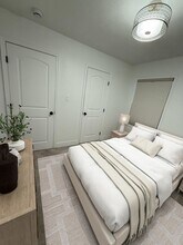 5400 Aileen Way in Sacramento, CA - Building Photo - Building Photo