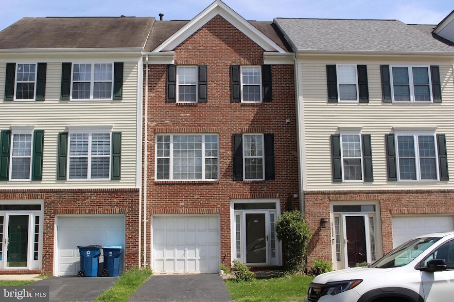 42856 Golf View Dr in Chantilly, VA - Building Photo