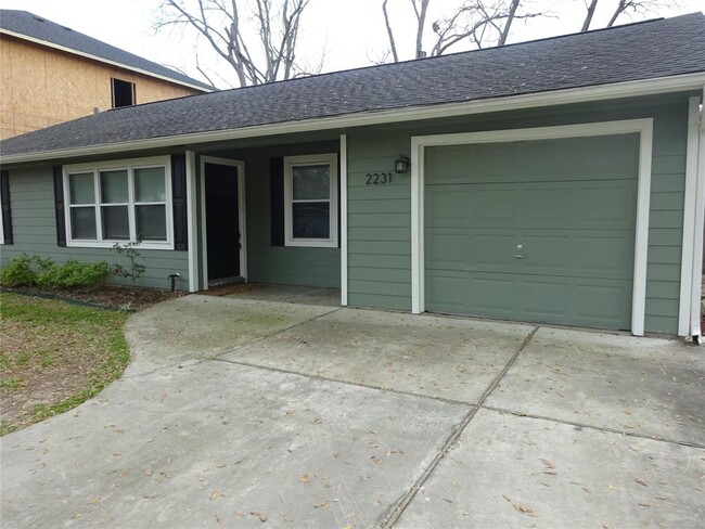 property at 2231 Saxon Dr