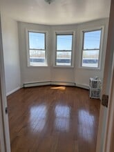 54 Gates Ave in Jersey City, NJ - Building Photo - Building Photo