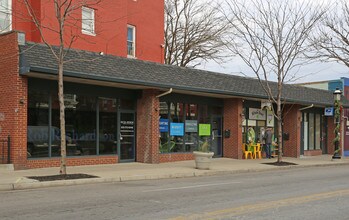The Roslyn in Cincinnati, OH - Building Photo - Building Photo
