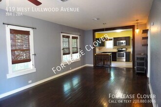 419 W Lullwood Ave in San Antonio, TX - Building Photo - Building Photo
