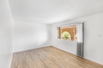 12908 Constitution Ave NE-Unit -Apt 4 in Albuquerque, NM - Building Photo - Building Photo