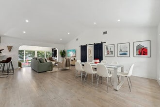 2205 NE 30th St in Lighthouse Point, FL - Building Photo - Building Photo