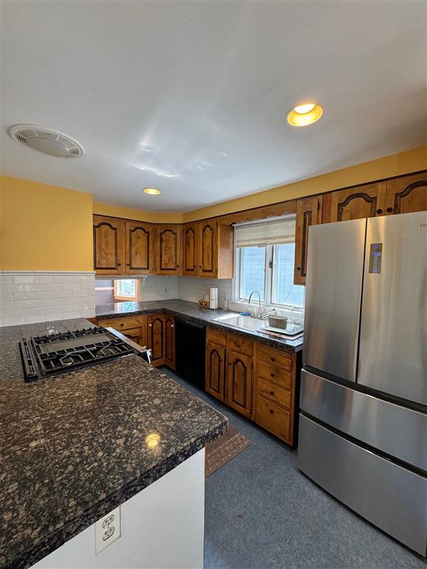 57 Clarendon Ave, Unit 57 in Somerville, MA - Foto de edificio - Building Photo