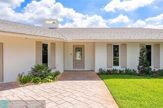 6148 NW 74th Terrace in Parkland, FL - Building Photo - Building Photo