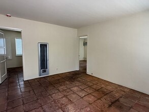 8931 Annetta Ave in South Gate, CA - Building Photo - Building Photo