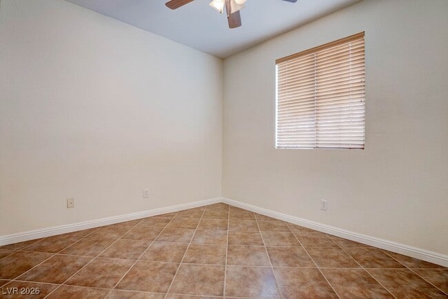 1948 W Hammer Ln in North Las Vegas, NV - Building Photo - Building Photo