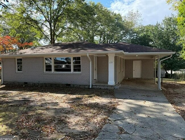 property at 109 Scarlett Dr