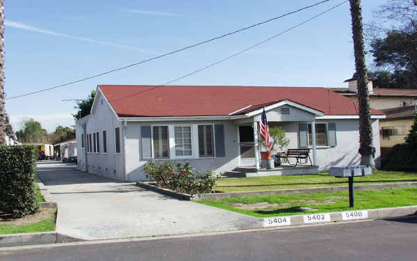 5400-5404 N Muscatel Ave in San Gabriel, CA - Foto de edificio - Building Photo