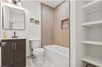 180 N 12th St in Newark, NJ - Foto de edificio - Building Photo