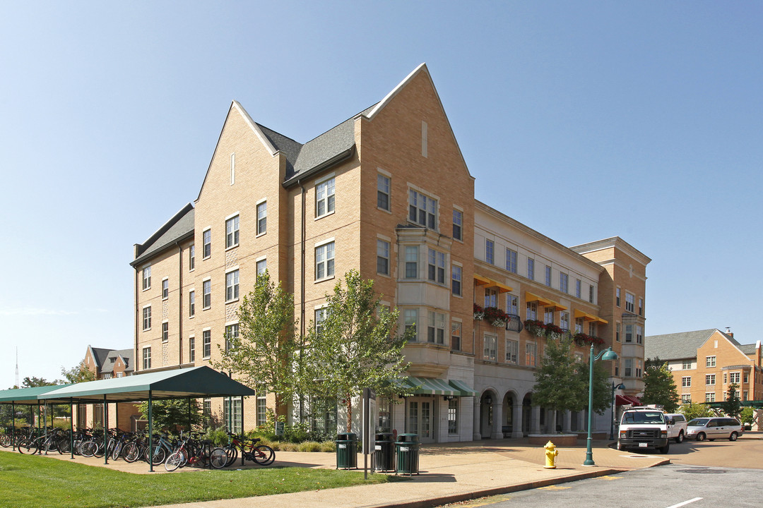 South 40 House & Eliot House in St. Louis, MO - Building Photo